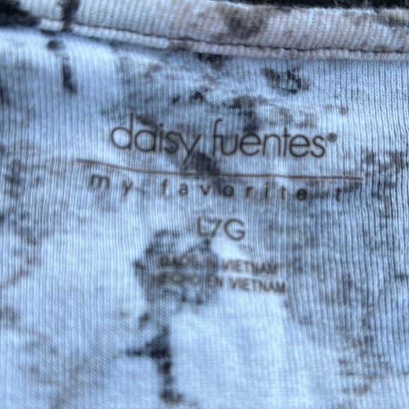 Daisy Fuentes T Shirt Long Sleeve Size L - Picture 3 of 3